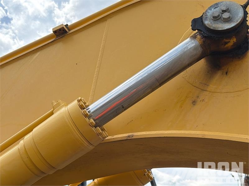 Komatsu PC210LC-11 Kāpurķēžu ekskavatori