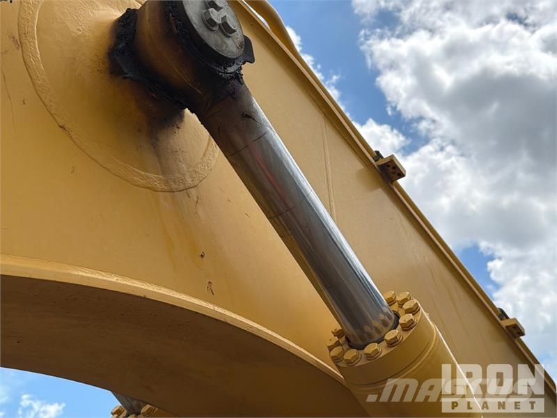 Komatsu PC210LC-11 Kāpurķēžu ekskavatori