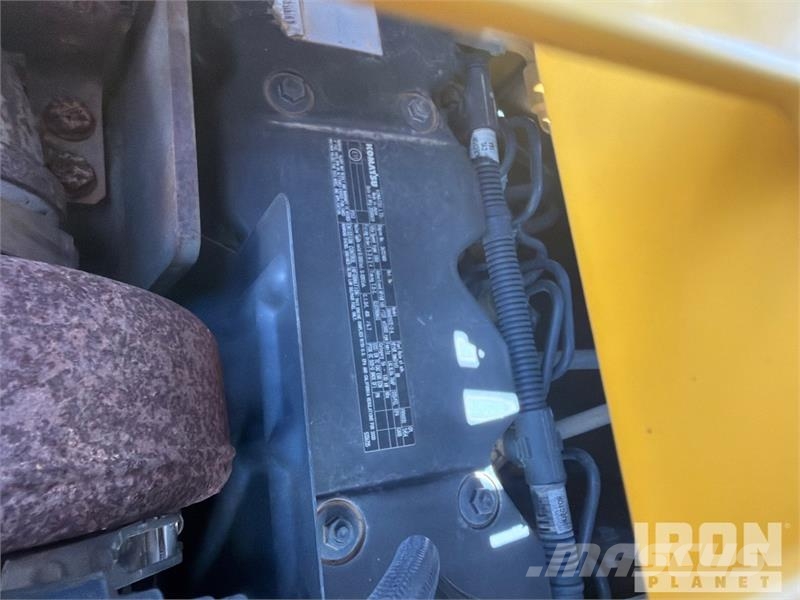 Komatsu PC210LC-11 Kāpurķēžu ekskavatori