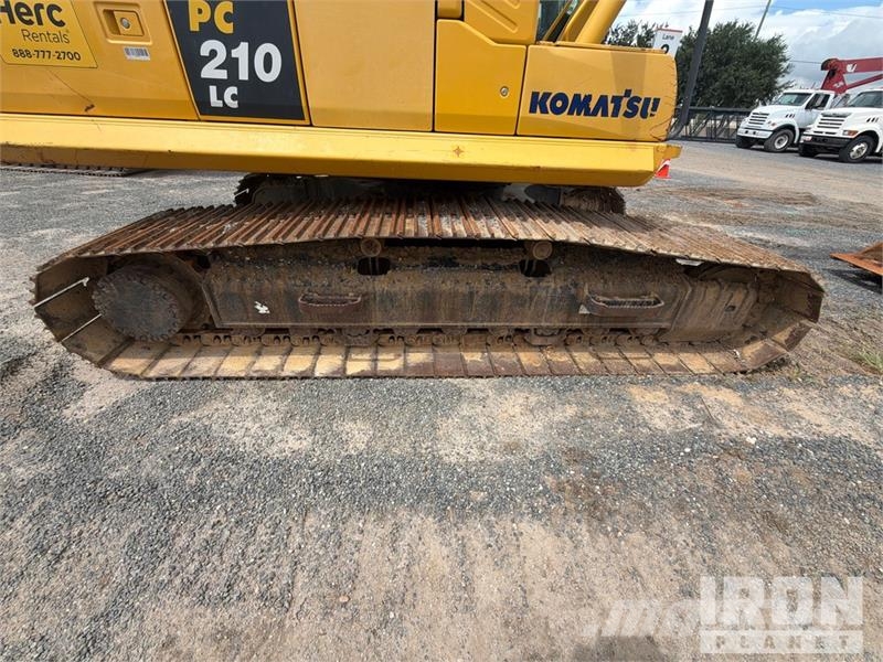 Komatsu PC210LC-11 Kāpurķēžu ekskavatori
