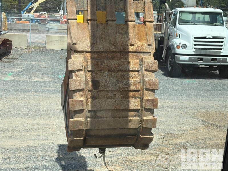 Komatsu PC210LC-11 Kāpurķēžu ekskavatori