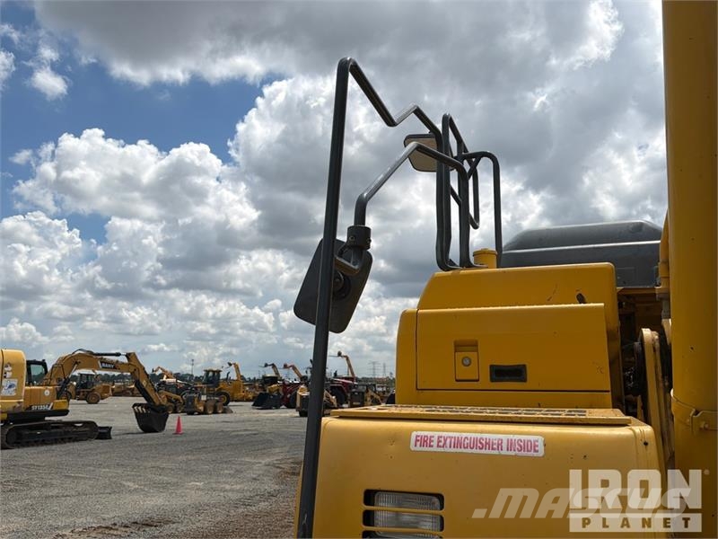 Komatsu PC210LC-11 Kāpurķēžu ekskavatori