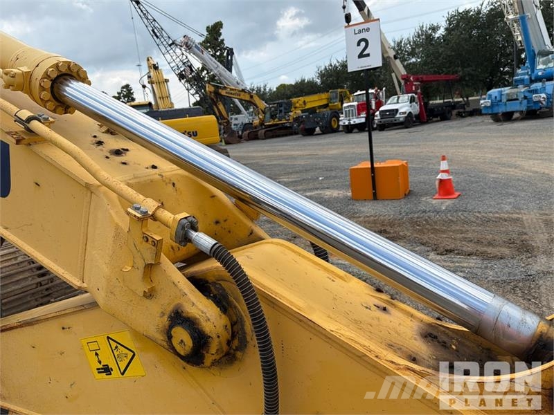 Komatsu PC210LC-11 Kāpurķēžu ekskavatori
