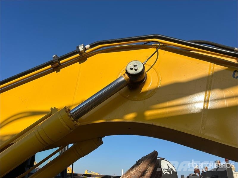 Komatsu PC210LC-11 Tracked Excavator Bagri goseničarji