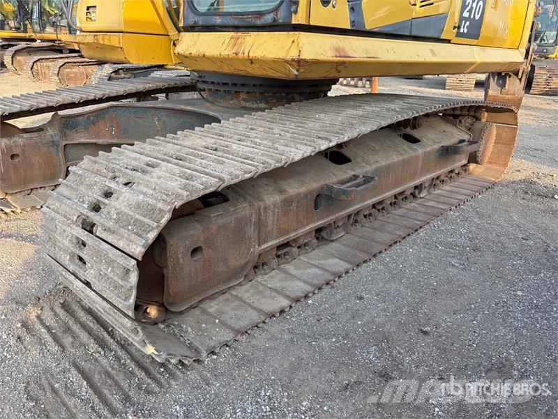 Komatsu PC210LC-11 Tracked Excavator Crawler excavators