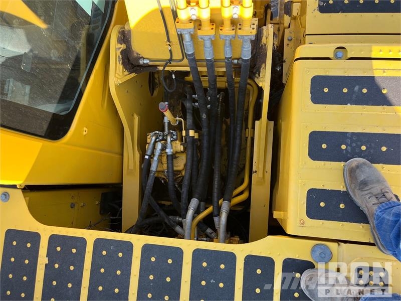 Komatsu PC210LC-11 Tracked Excavator Kāpurķēžu ekskavatori