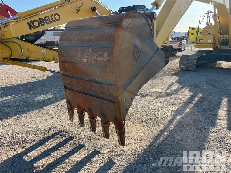 Komatsu PC210LC-11 Tracked Excavator Kāpurķēžu ekskavatori