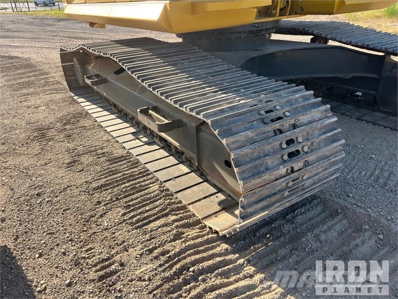 Komatsu PC210LC-11 Tracked Excavator Kāpurķēžu ekskavatori