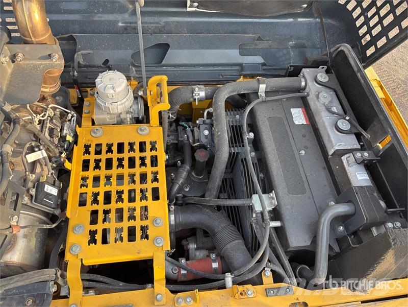 Komatsu PC210LC-11 Tracked Excavator Crawler excavators