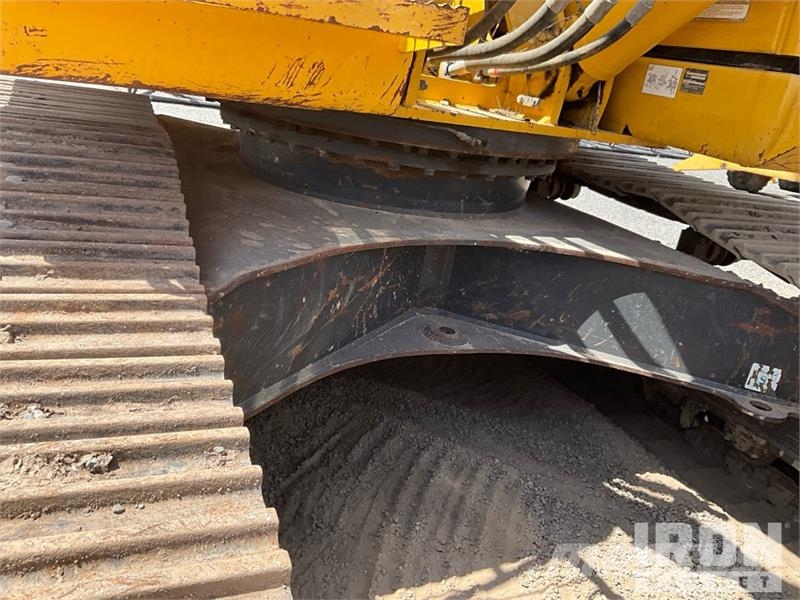 Komatsu PC210LC-11 Tracked Excavator Beltegraver