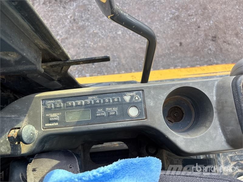 Komatsu PC210LC-11 Tracked Excavator Crawler excavators