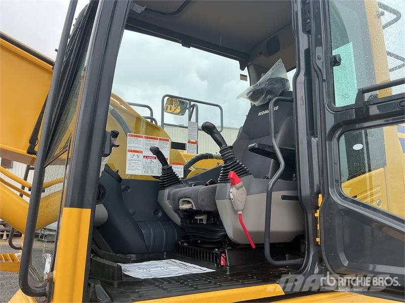 Komatsu PC210LC-11 Tracked Excavator Bagri goseničarji