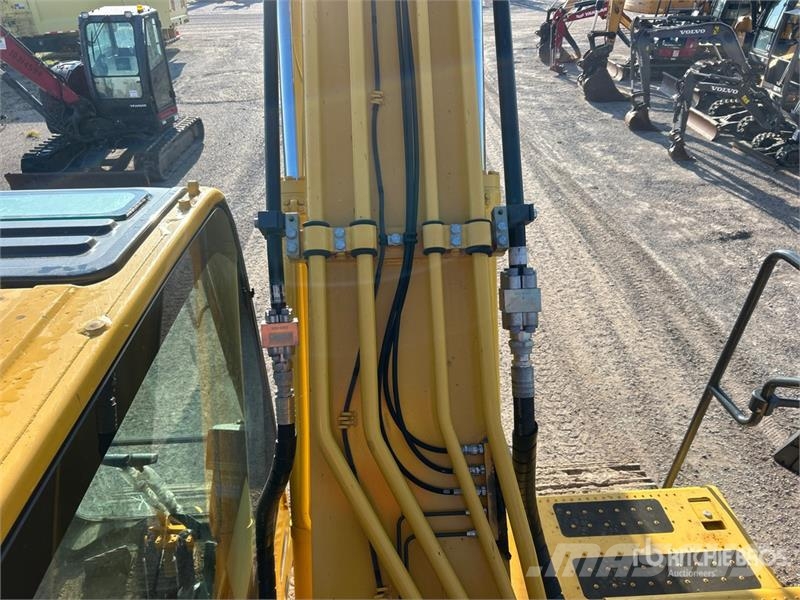 Komatsu PC210LC-11 Tracked Excavator Bagri goseničarji