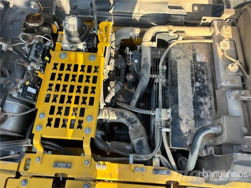 Komatsu PC210LC-11 Tracked Excavator Bagri goseničarji