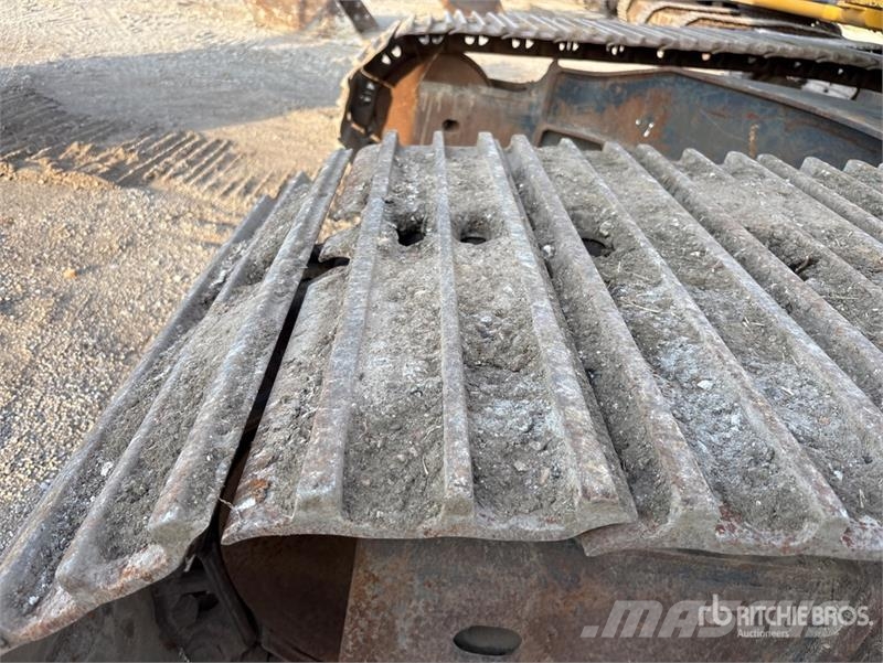 Komatsu PC210LC-11 Tracked Excavator Crawler excavators
