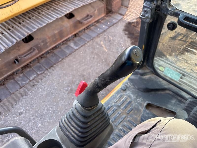 Komatsu PC210LC-11 Tracked Excavator Crawler excavators