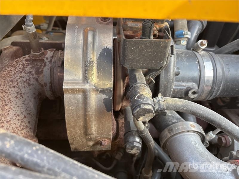 Komatsu PC210LC-11 Tracked Excavator Crawler excavators