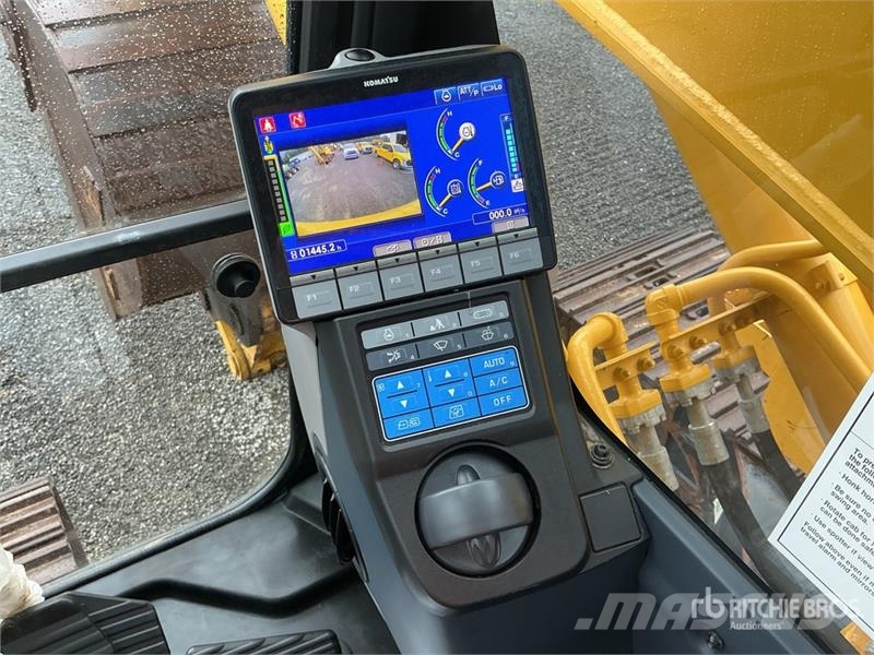 Komatsu PC210LC-11 Tracked Excavator Bagri goseničarji