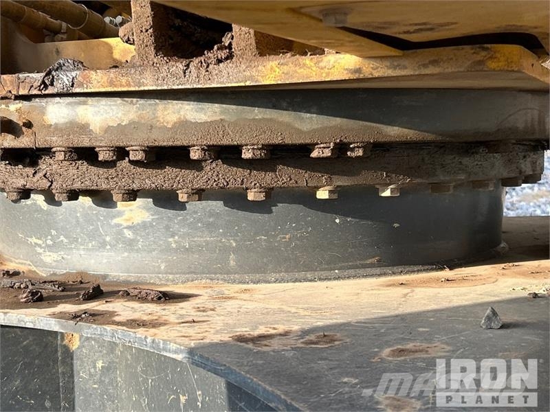 Komatsu PC210LC-11 Tracked Excavator Kāpurķēžu ekskavatori
