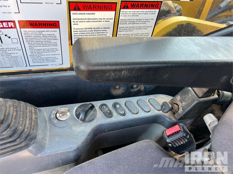 Komatsu PC210LC-11 Tracked Excavator Kāpurķēžu ekskavatori