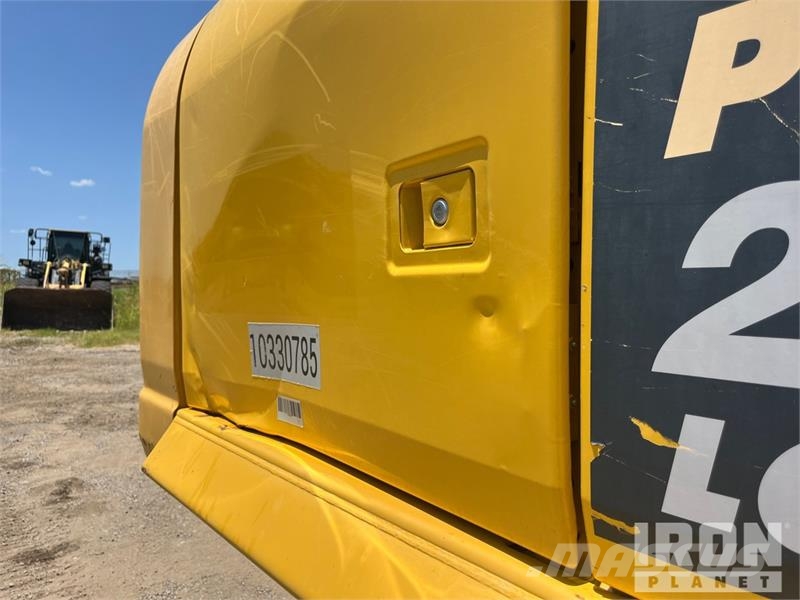 Komatsu PC210LC-11 Tracked Excavator Kāpurķēžu ekskavatori