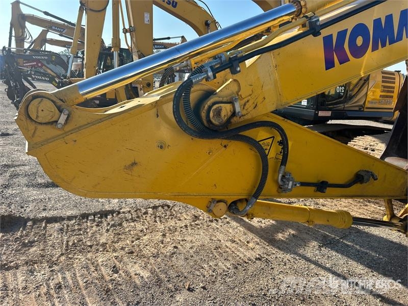 Komatsu PC210LC-11 Tracked Excavator Bagri goseničarji
