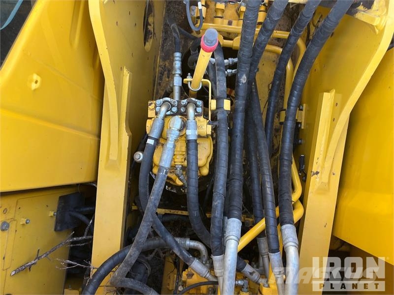 Komatsu PC210LC-11 Tracked Excavator Kāpurķēžu ekskavatori