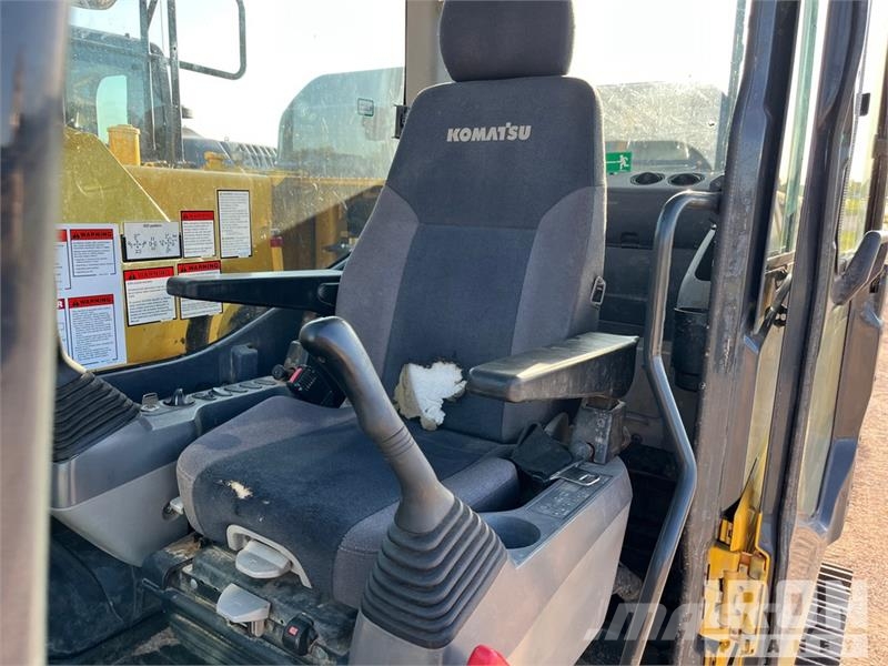 Komatsu PC210LC-11 Tracked Excavator Kāpurķēžu ekskavatori