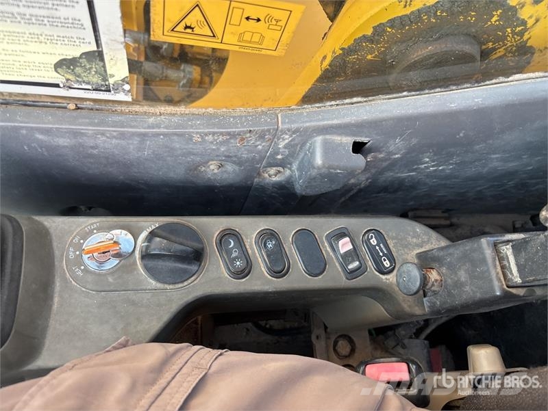 Komatsu PC210LC-11 Tracked Excavator Crawler excavators