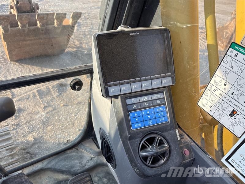 Komatsu PC210LC-11 Tracked Excavator Crawler excavators