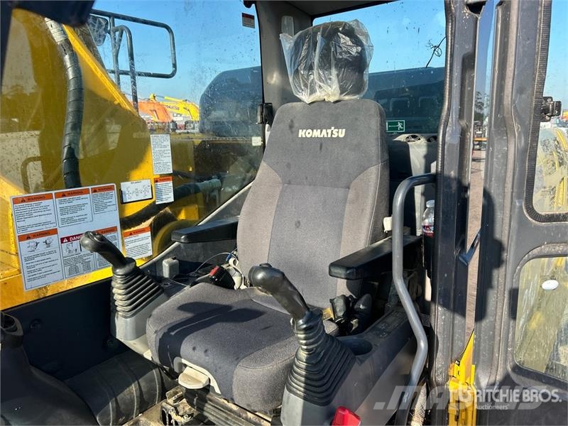 Komatsu PC210LC-11 Tracked Excavator Bagri goseničarji