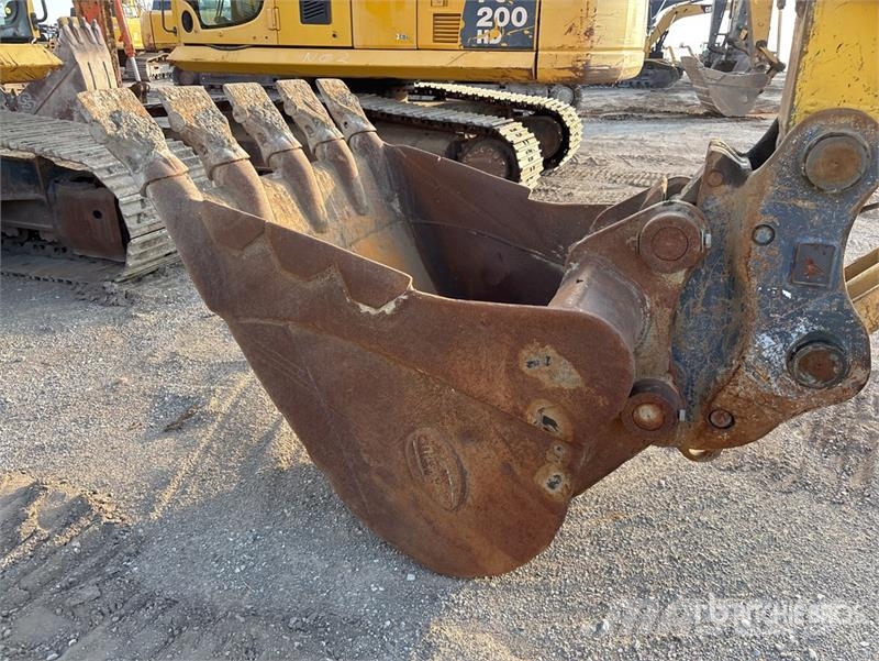 Komatsu PC210LC-11 Tracked Excavator Crawler excavators