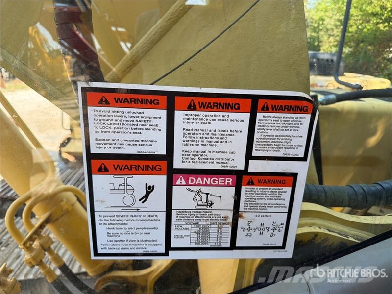 Komatsu PC220LC-7 Tracked Excavator Crawler excavators