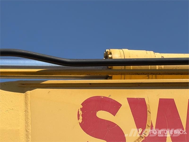 Komatsu PC220LC-7 Tracked Excavator Crawler excavators