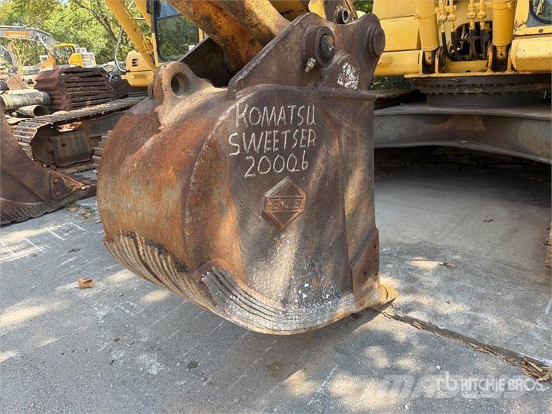 Komatsu PC220LC-7 Tracked Excavator Crawler excavators