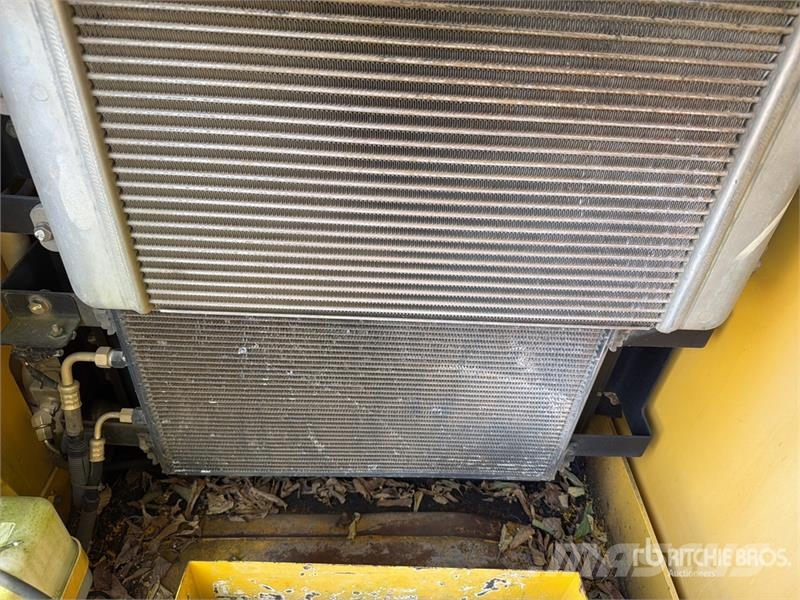 Komatsu PC220LC-7 Tracked Excavator Crawler excavators
