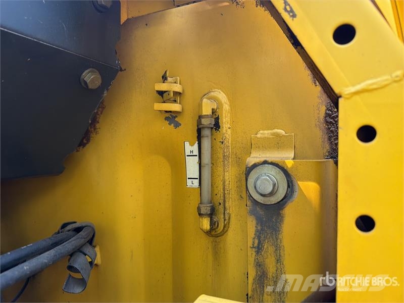 Komatsu PC220LC-7 Tracked Excavator Crawler excavators