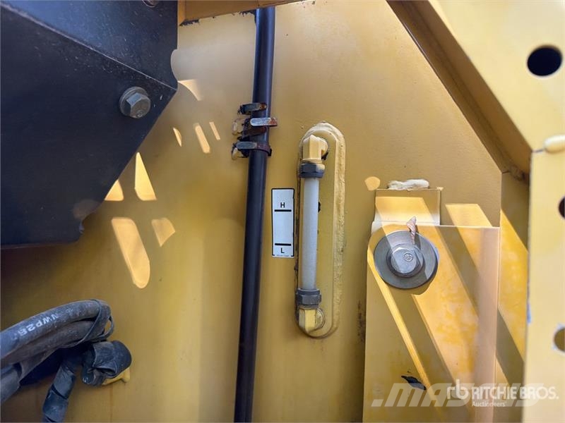 Komatsu PC220LC-7L Верижен екскаватор