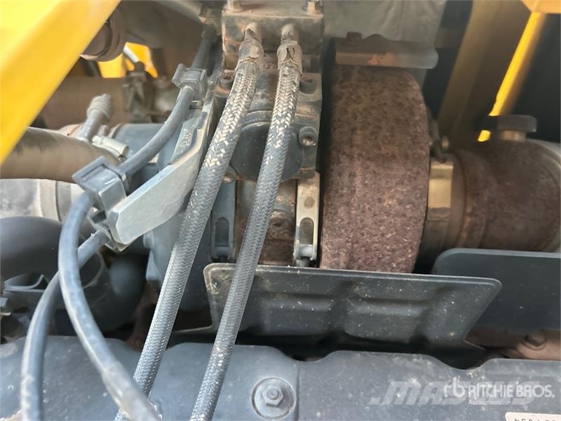 Komatsu PC228US-10 Tracked Excavator Bagri goseničarji