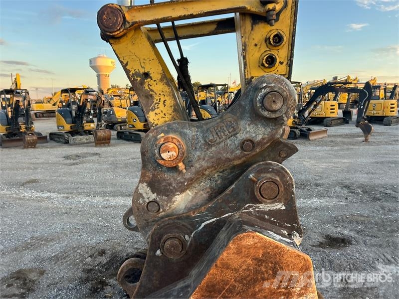 Komatsu PC228US-10 Tracked Excavator Bagri goseničarji