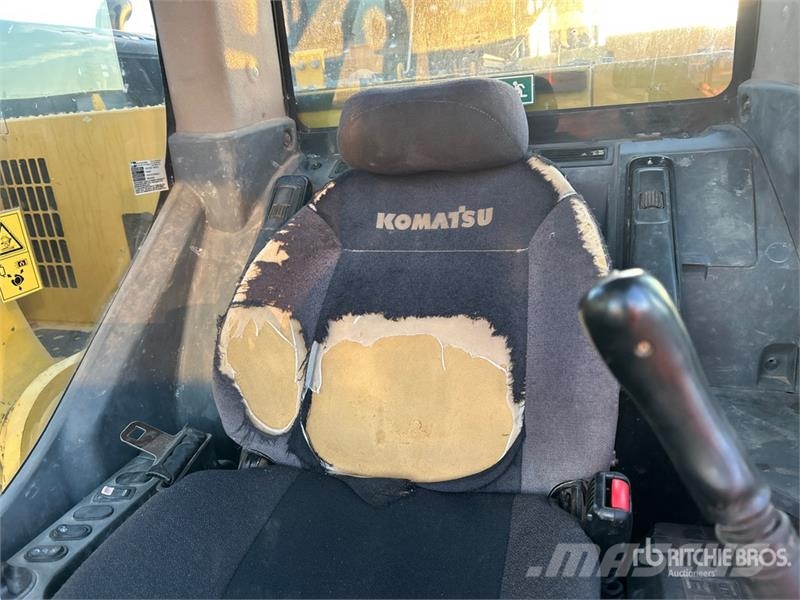 Komatsu PC228US-10 Tracked Excavator Bagri goseničarji