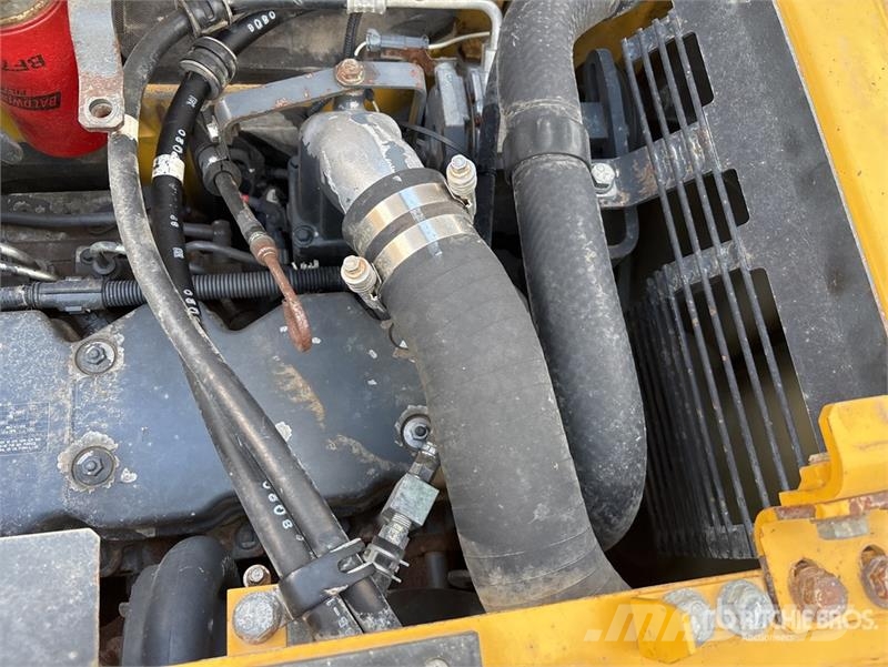 Komatsu PC228USLC8 Tracked Excavator Kāpurķēžu ekskavatori