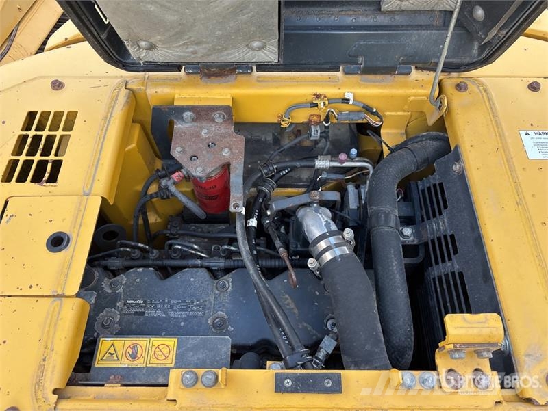 Komatsu PC228USLC8 Tracked Excavator Kāpurķēžu ekskavatori