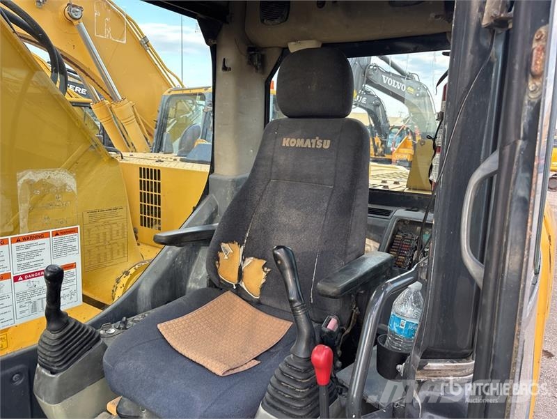 Komatsu PC228USLC8 Tracked Excavator Kāpurķēžu ekskavatori