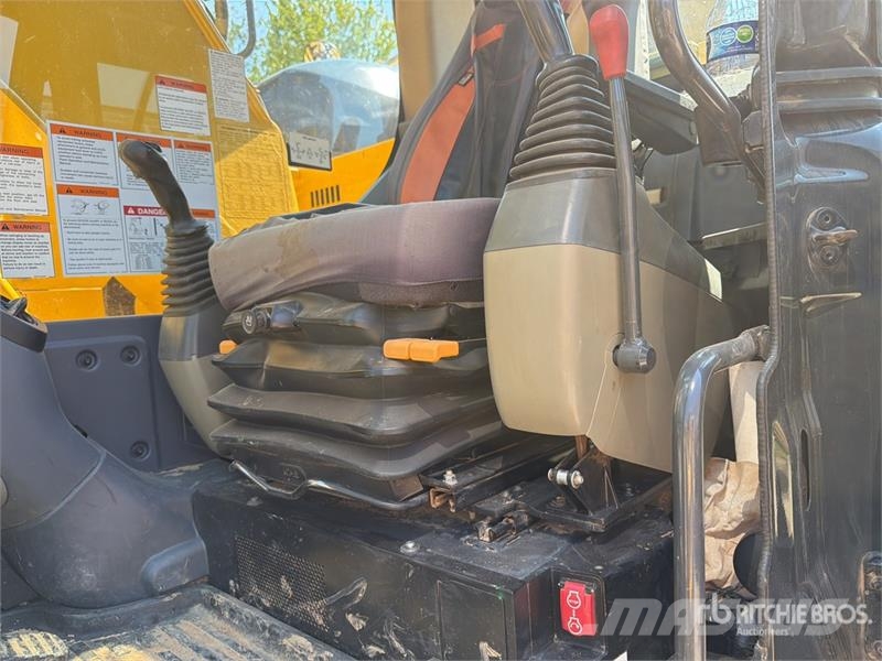 Komatsu PC238USLC-11 Tracked Excavator Crawler excavators