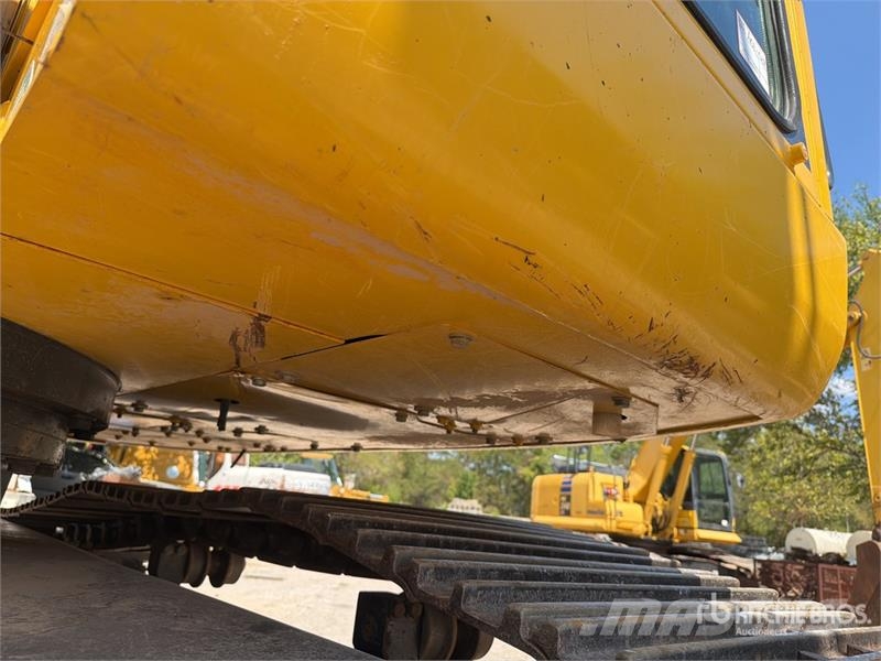 Komatsu PC238USLC-11 Tracked Excavator Crawler excavators