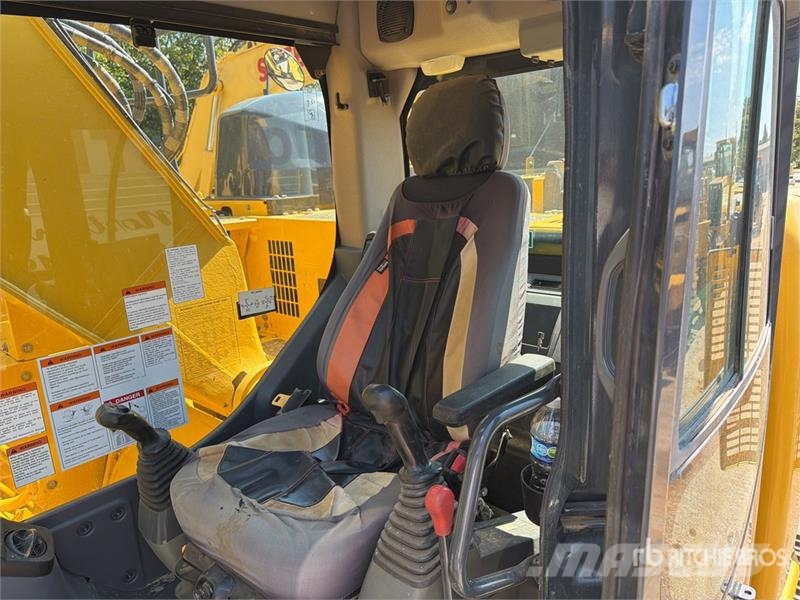 Komatsu PC238USLC-11 Tracked Excavator Crawler excavators