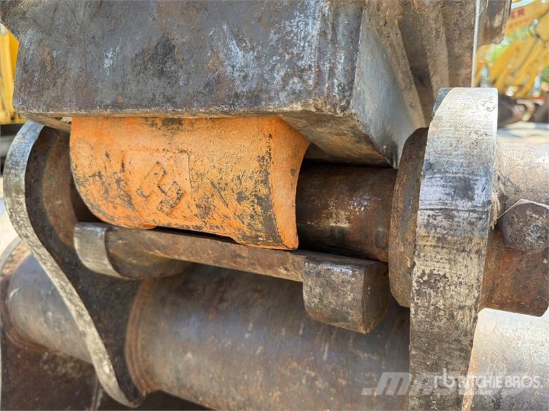Komatsu PC238USLC-11 Tracked Excavator Crawler excavators