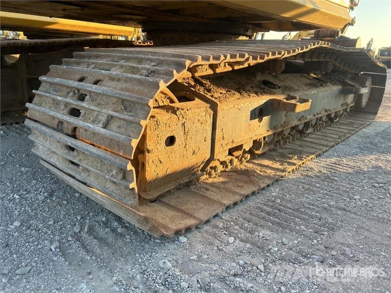 Komatsu PC240-LC-11 Tracked Excavator Bagri goseničarji
