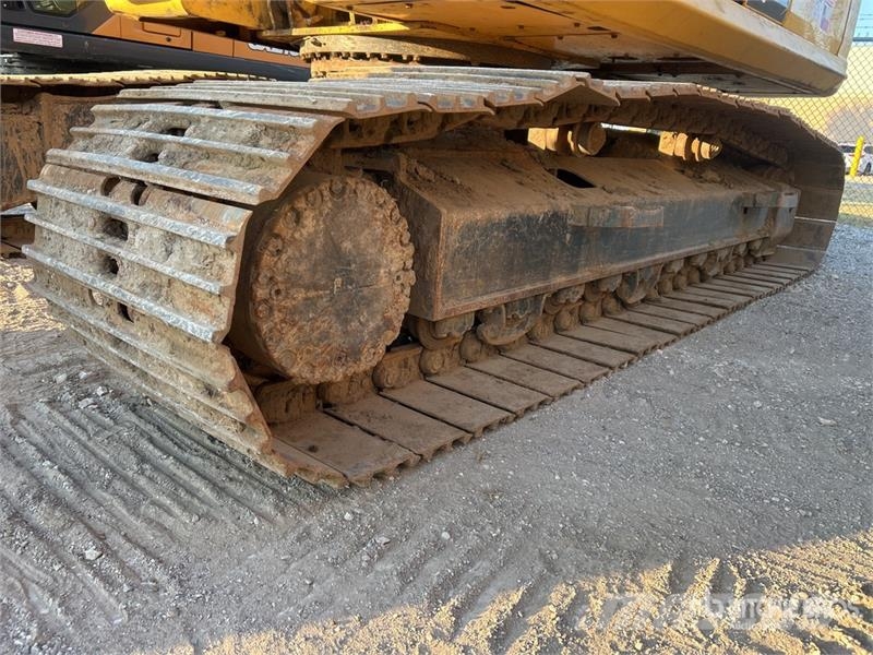 Komatsu PC240-LC-11 Tracked Excavator Bagri goseničarji